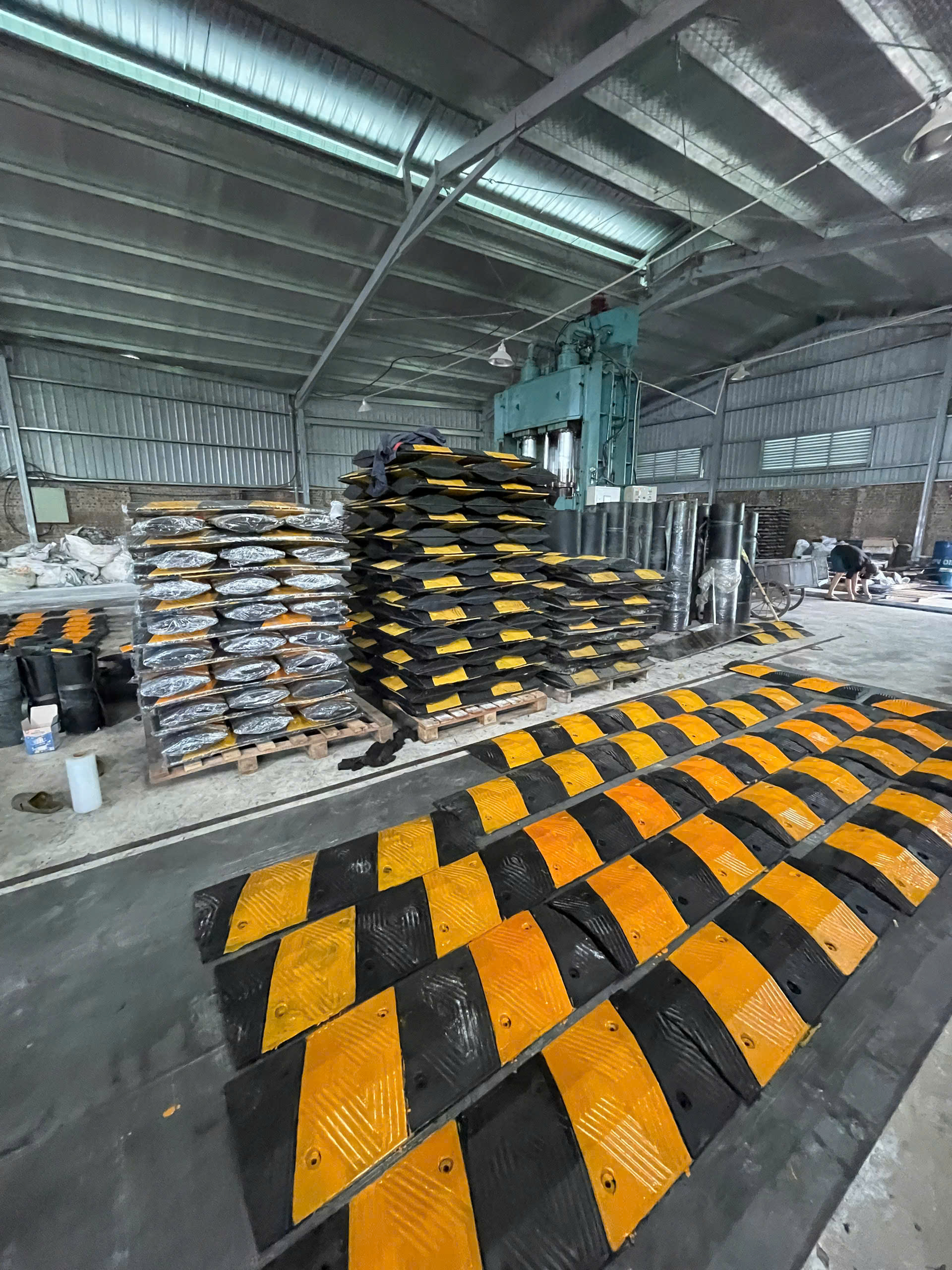 Gờ giảm tốc cao su